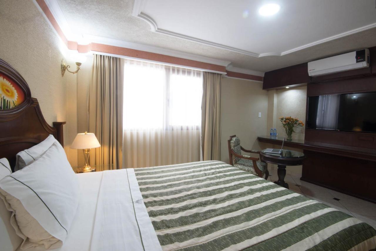 Hotel Casino Plaza Guadalajara Zewnętrze zdjęcie