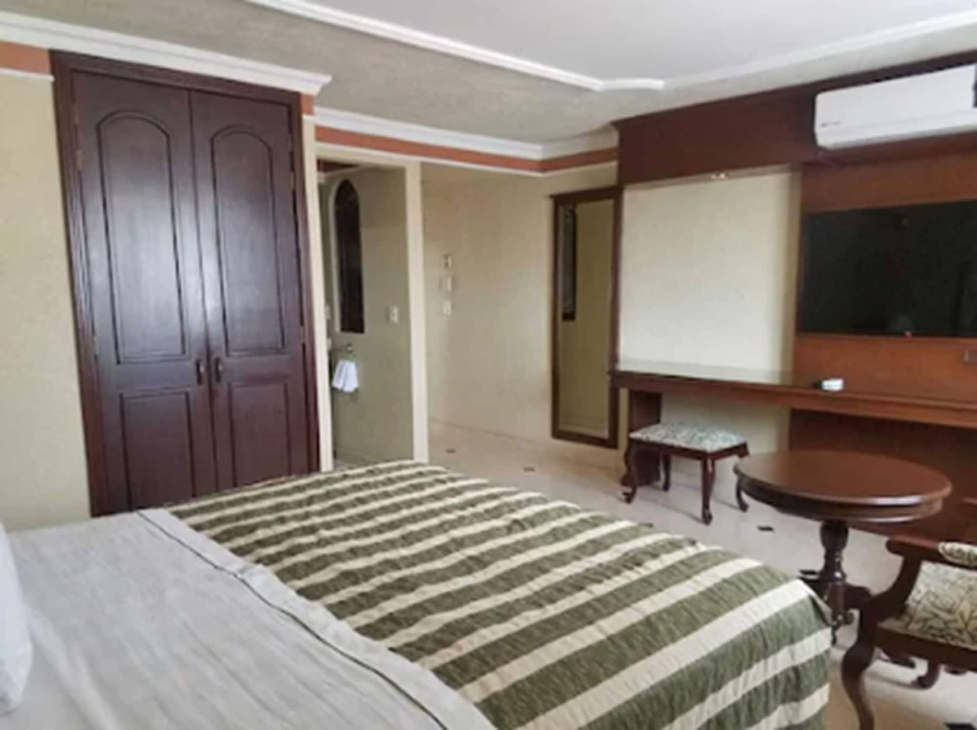 Hotel Casino Plaza Guadalajara Zewnętrze zdjęcie
