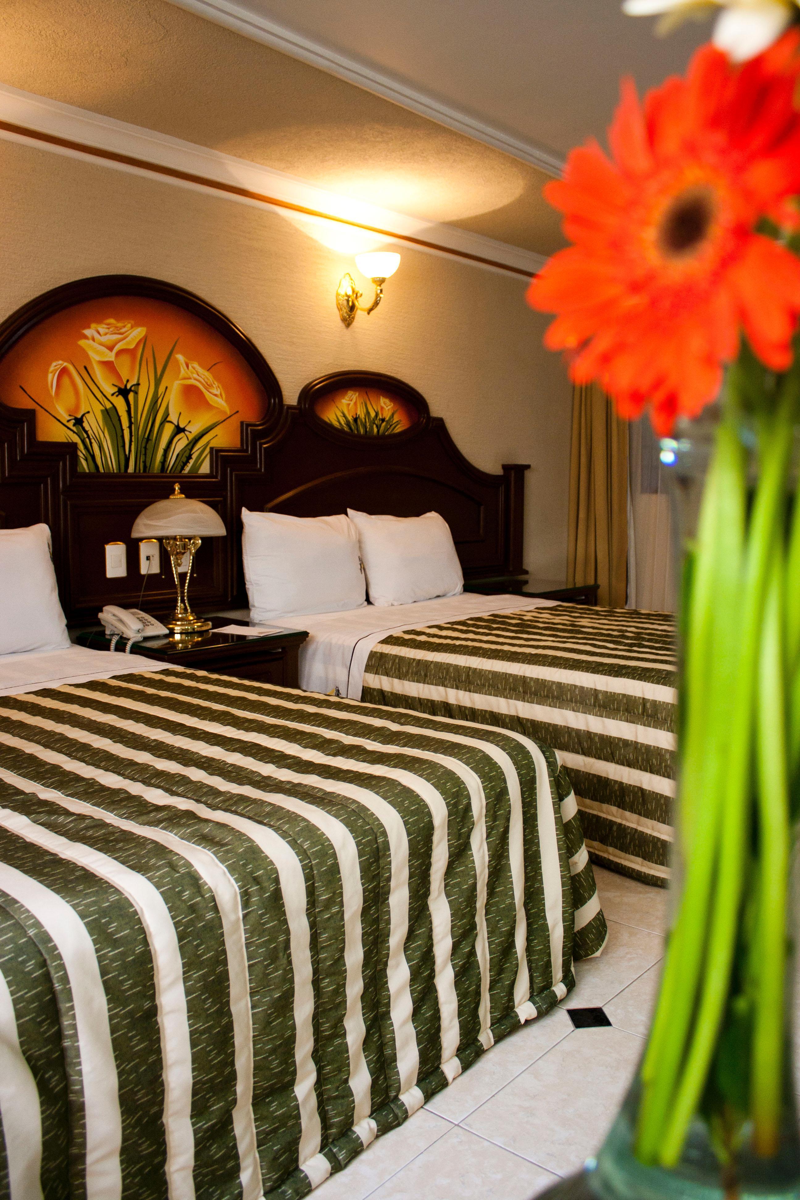 Hotel Casino Plaza Guadalajara Zewnętrze zdjęcie