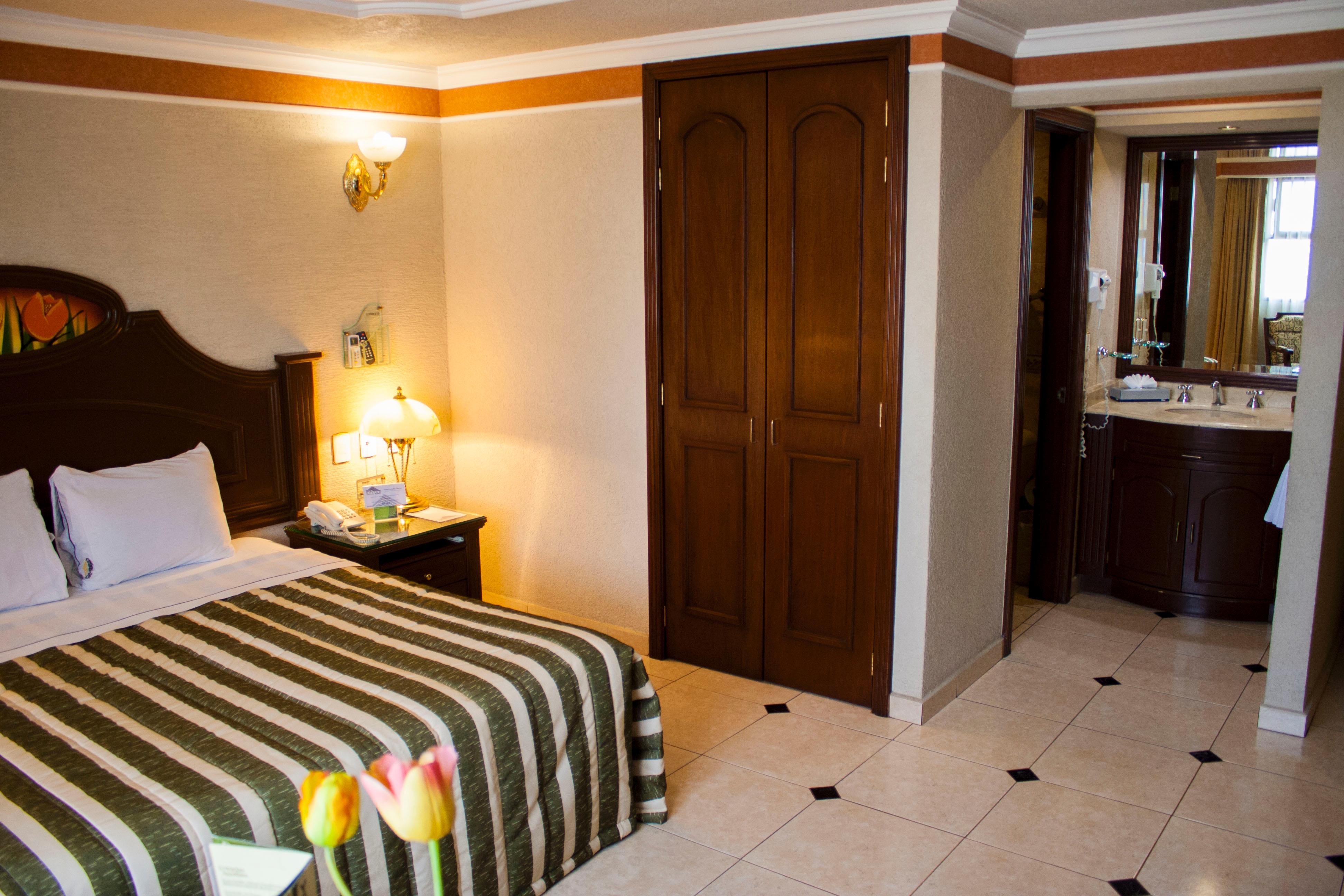 Hotel Casino Plaza Guadalajara Zewnętrze zdjęcie