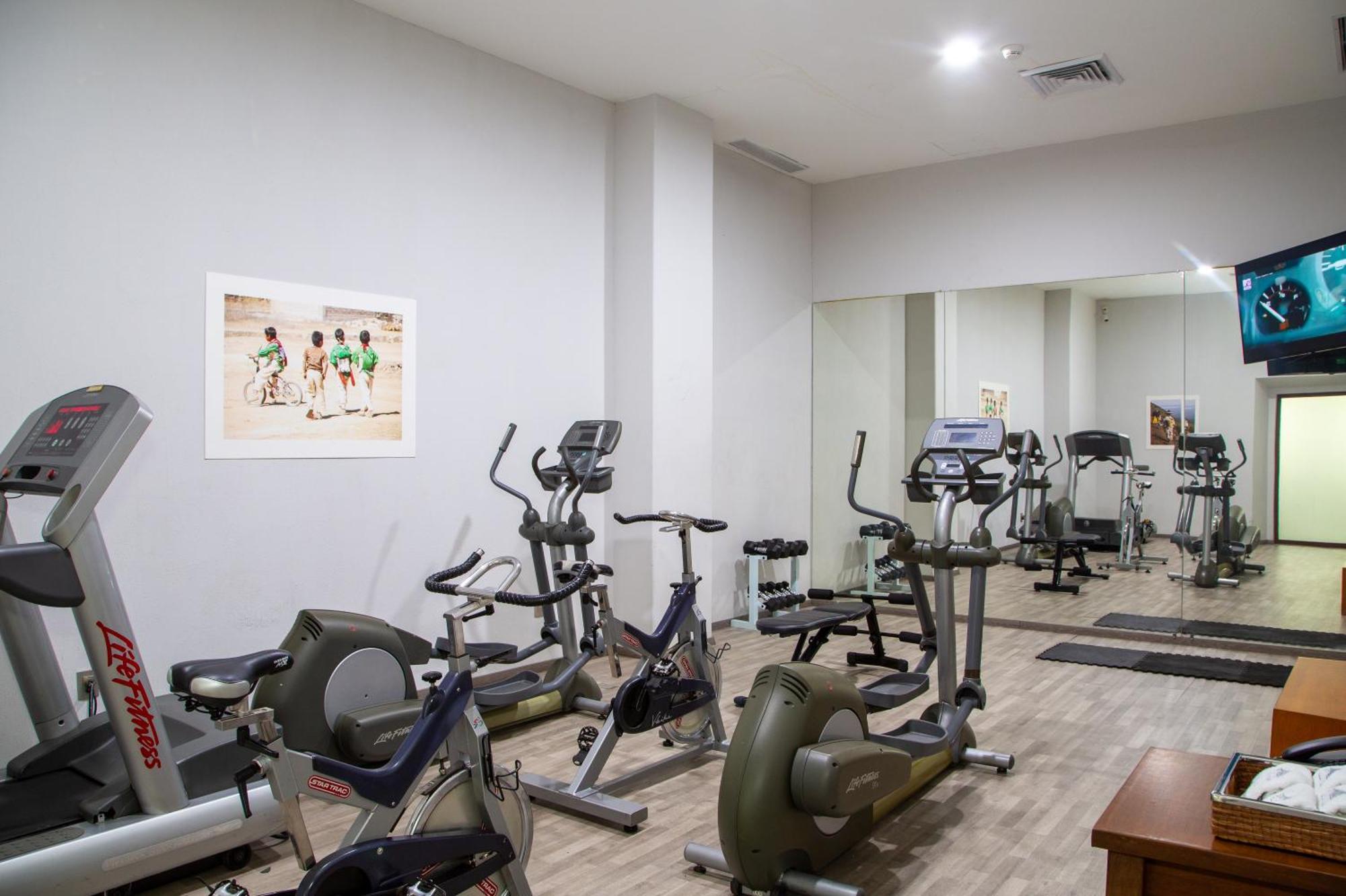 Hotel Casino Plaza Guadalajara Zewnętrze zdjęcie